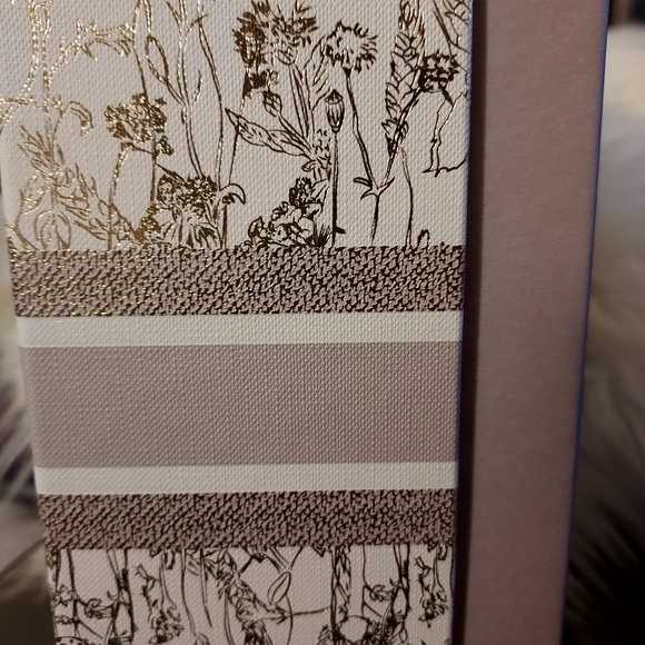 NEW Dior Floral Box & Matching Ribbon 🎀 - Picture 3 of 8